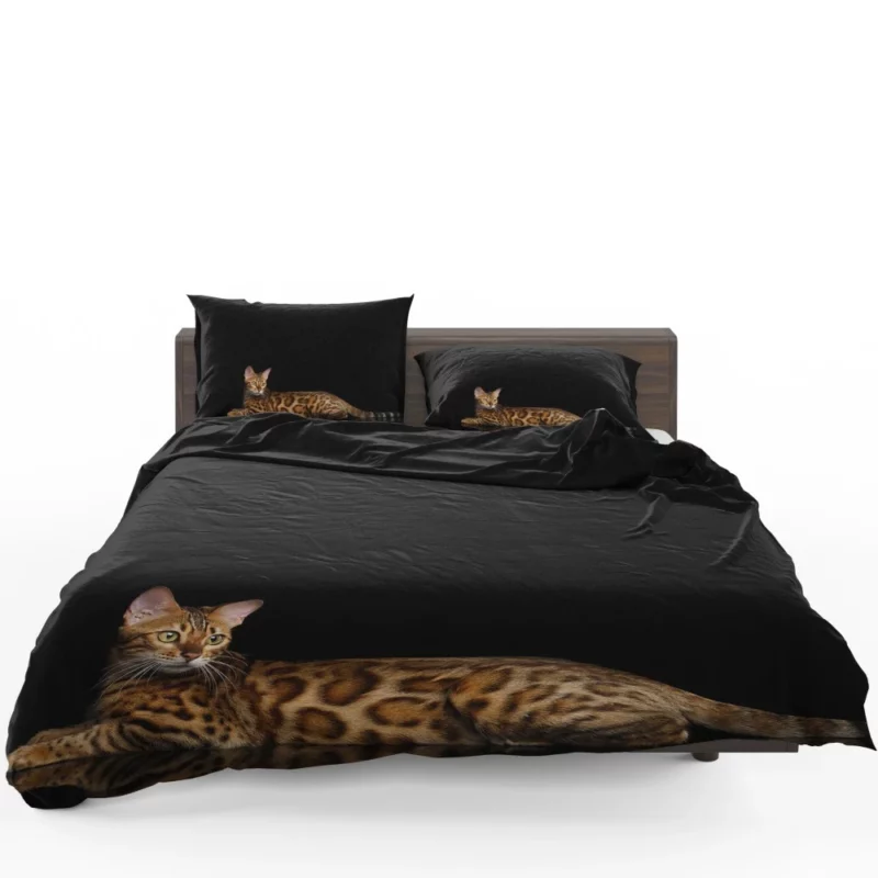 Bengal Cat Reflective Gaze Mysterious Charm Bedding Set