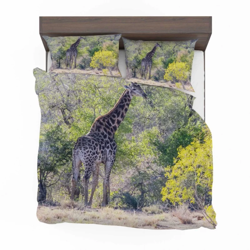 Elegant Giraffe Graceful Stance Bedding Set 1