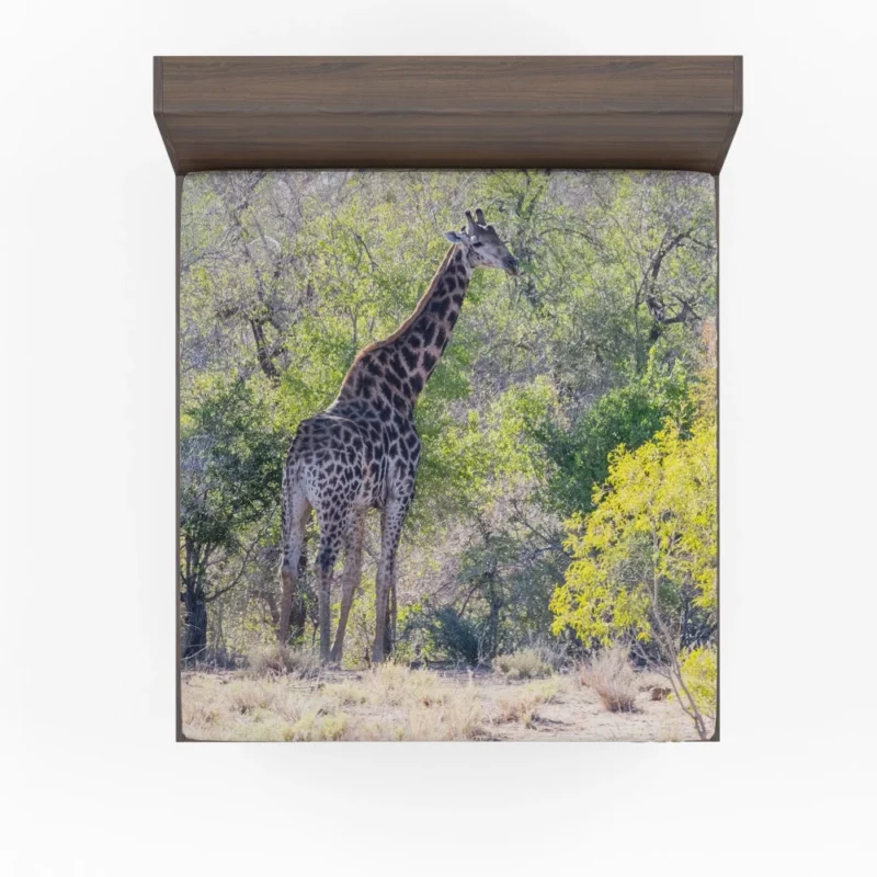 Elegant Giraffe Graceful Stance Fitted Sheet 1