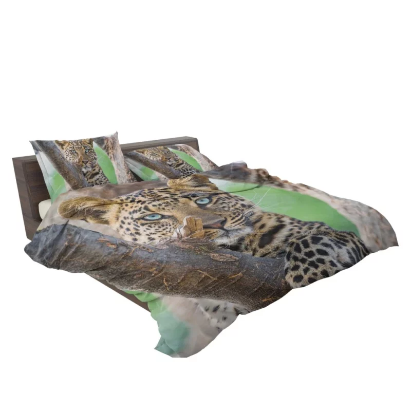 Leopard Majestic Perch Regal Stare Bedding Set 2