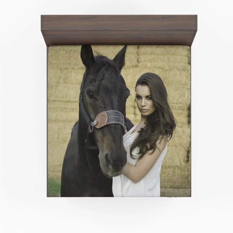 Model with Horse Rustic Beauty Fitted Sheet 1