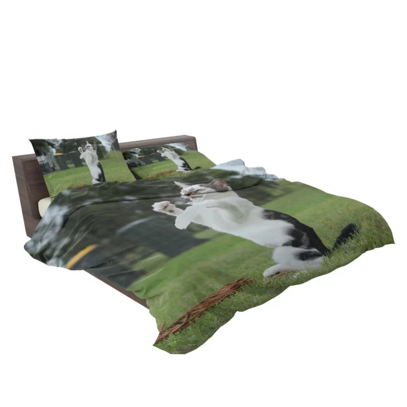 Mysterious Cat Eyes Bedding Set 2