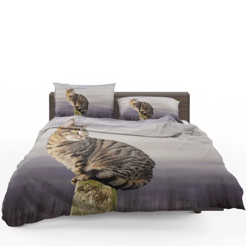 Perched Cat Watchful Stance Bedding Set