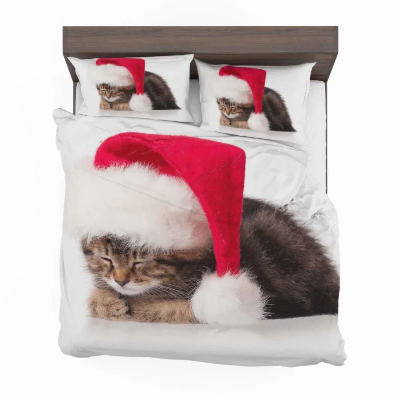 Santa Feline Helper Christmas Curiosity Bedding Set 1