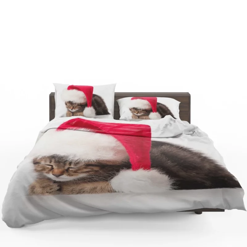 Santa Feline Helper Christmas Curiosity Bedding Set