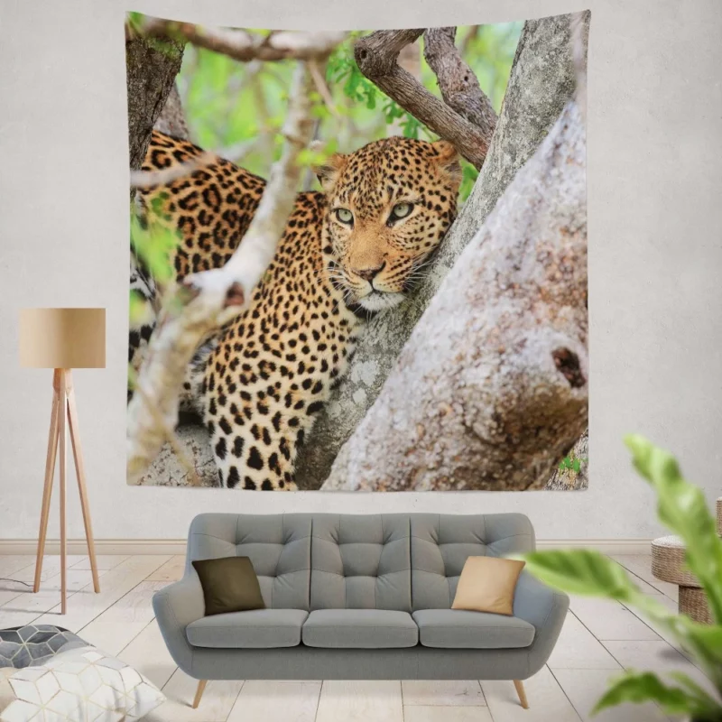 Leopard Cunning Wall Hanging Tapestry